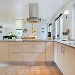 Philip - 2km From The Sea By Interhome *
