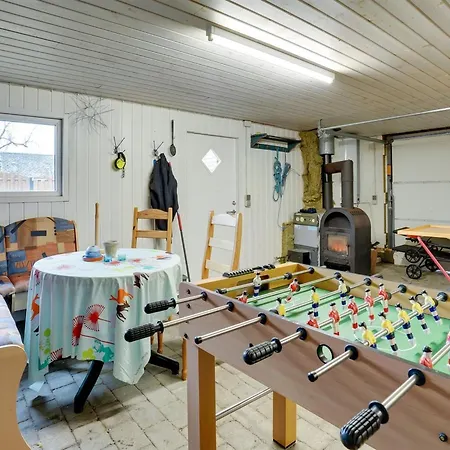 Philip - 2km From The Sea By Interhome