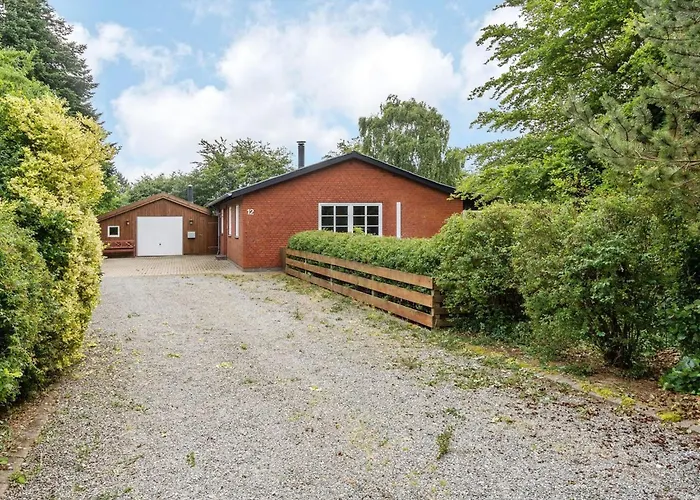 Philip - 2km From The Sea By Interhome