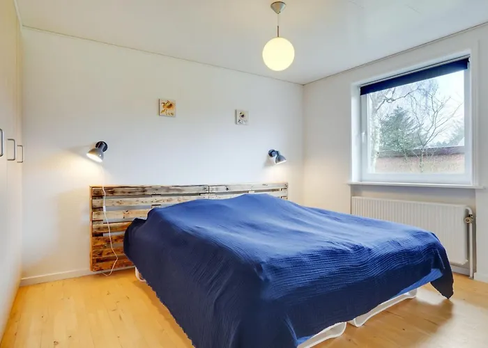 Philip - 2km From The Sea By Interhome