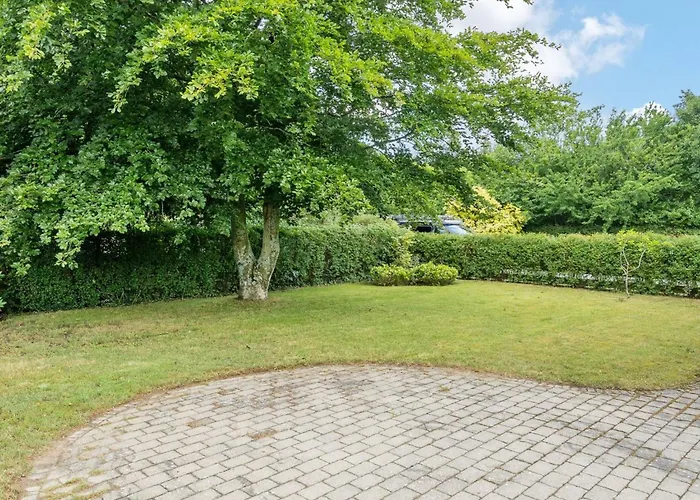 Philip - 2km From The Sea By Interhome